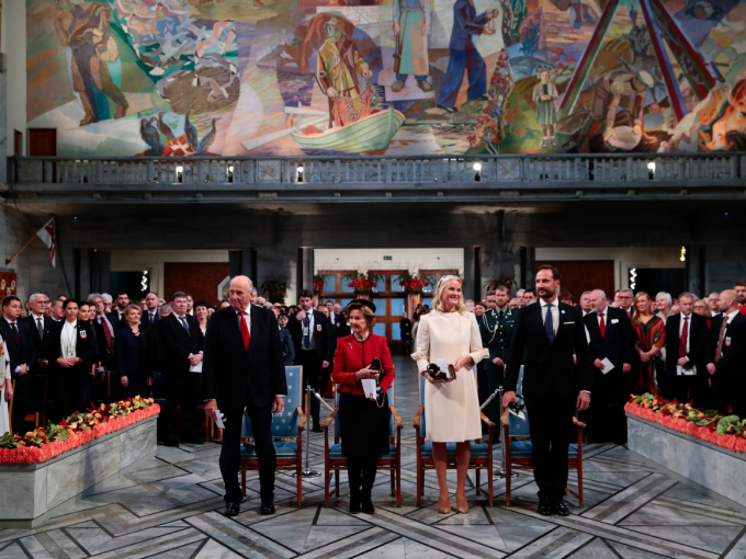 The King and Queen and the Crown Prince and Crown Princess take their seats for the ceremony at Oslo City Hall. Photo: Håkon Mosvold Larsen / NTB scanpix